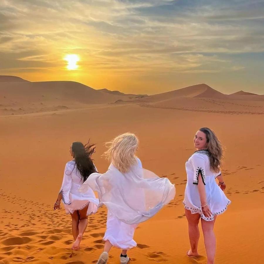 Family Luxury Glamping Hotel Merzouga Exterior photo
